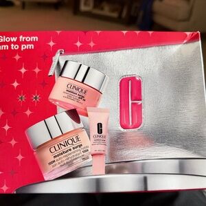 Clinique Pink and Silver Moisture Surge Skincare Set